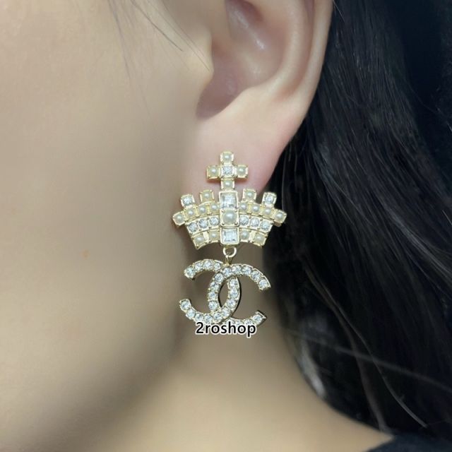 CHANEL 피어싱