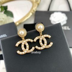 CHANEL 피어싱