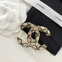 CHANEL 브로치