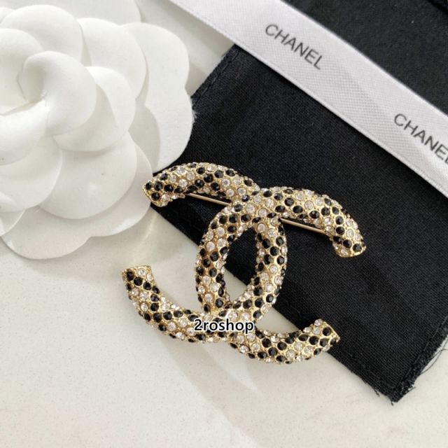 CHANEL 브로치
