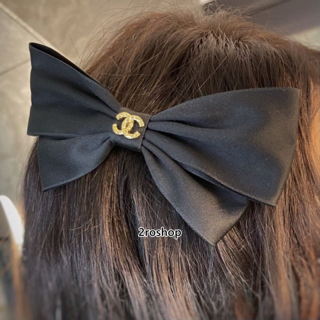 CHANEL 헤어핀