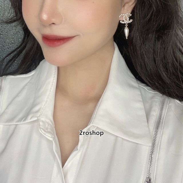 CHANEL 피어싱