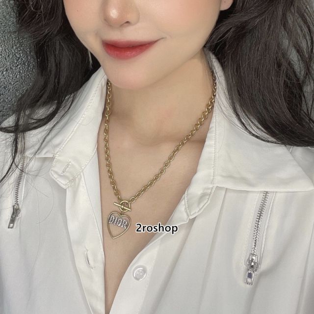 DIOR 목걸이