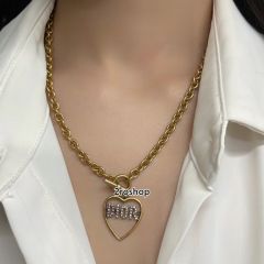 DIOR 목걸이