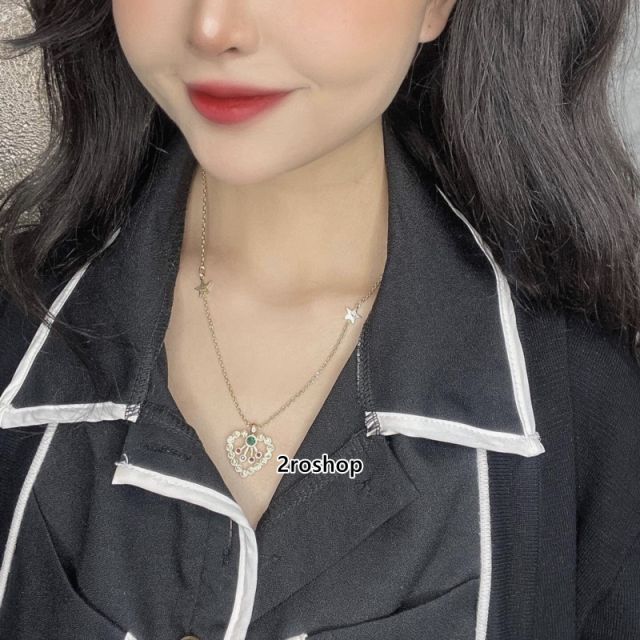 DIOR 목걸이