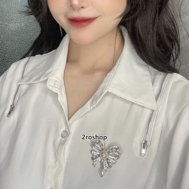 CHANEL 브로치