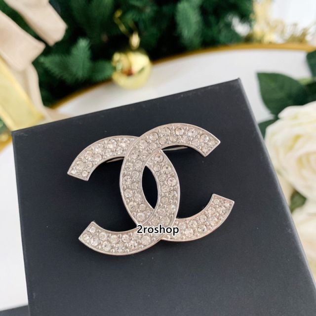 CHANEL 브로치