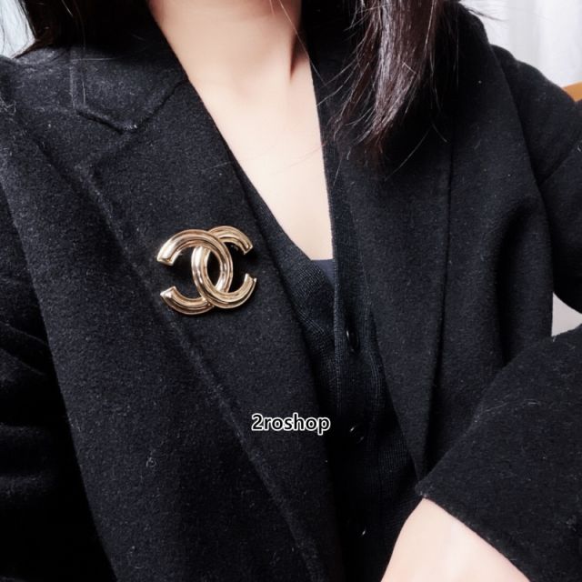 CHANEL 브로치