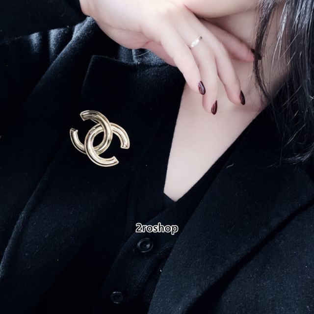 CHANEL 브로치