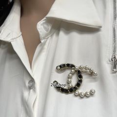 CHANEL 브로치