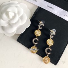 CHANEL 피어싱