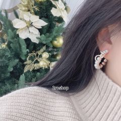 CHANEL 피어싱