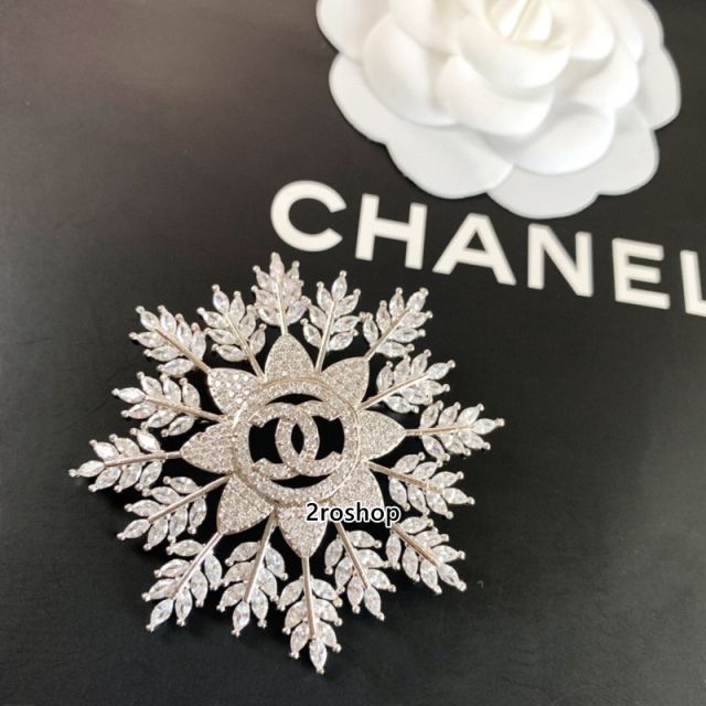 CHANEL 브로치