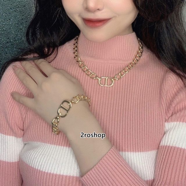 DIOR 목걸이