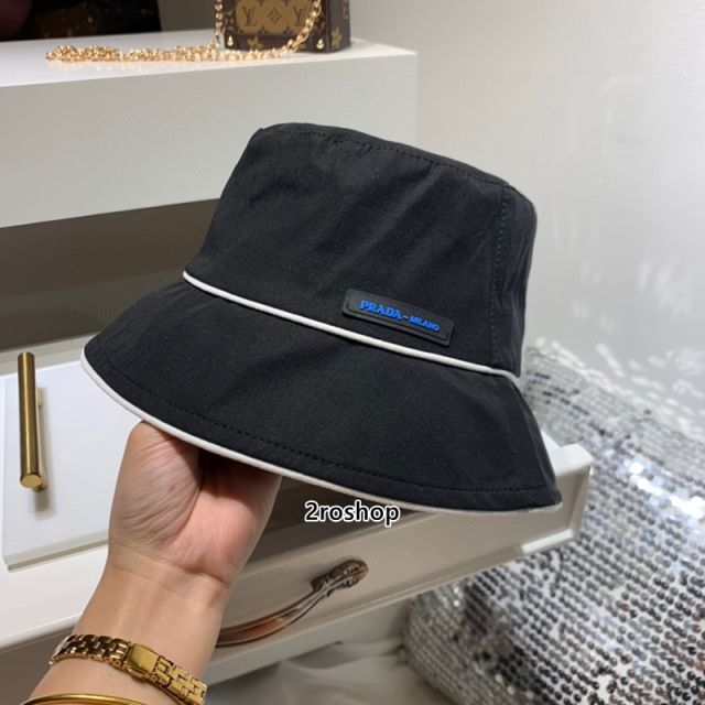 프라다버킷햇아이보리
