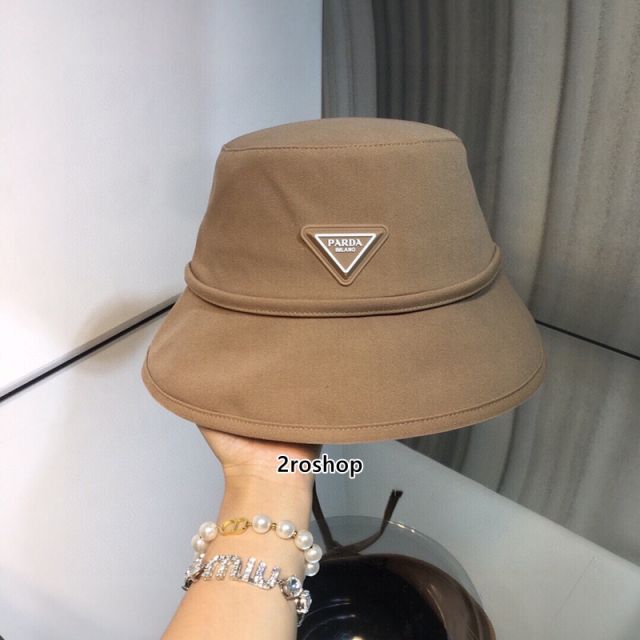 프라다로고버킷햇화이트