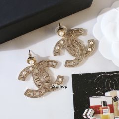 CHANEL 피어싱