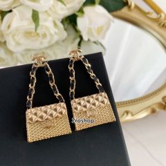 CHANEL 피어싱