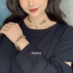 DIOR 목걸이