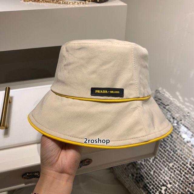 프라다버킷햇아이보리