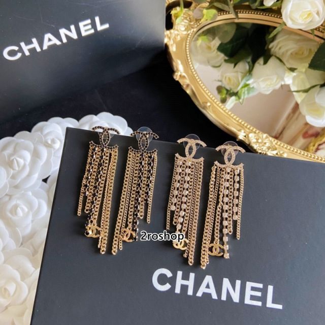 CHANEL 피어싱