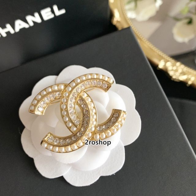 CHANEL 브로치