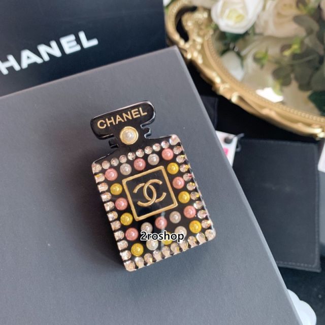 CHANEL 브로치