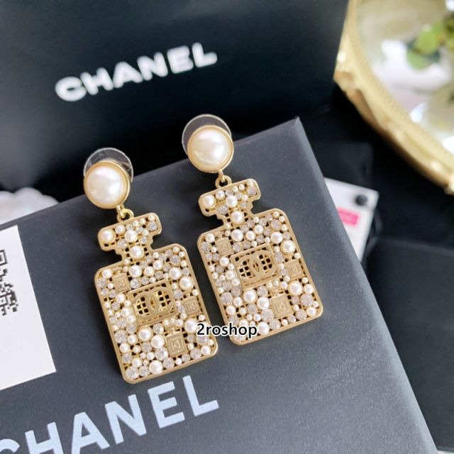 CHANEL 피어싱