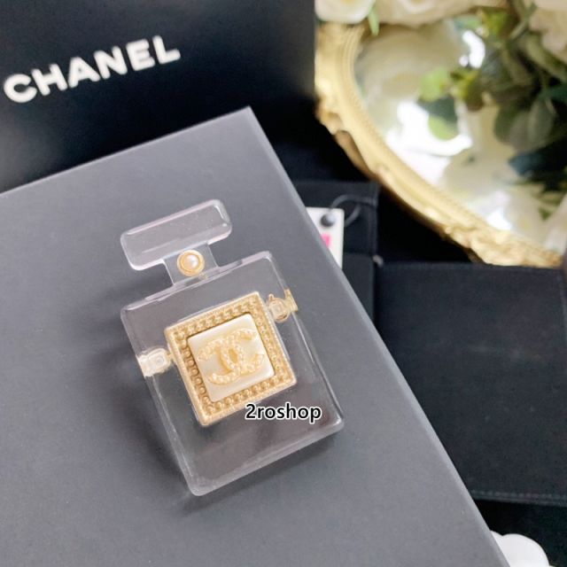 CHANEL 브로치