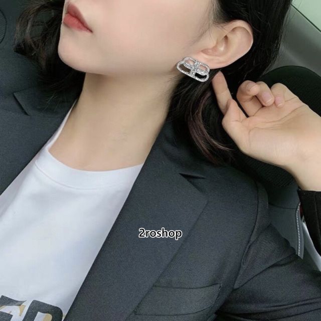 Balenciaga 피어싱