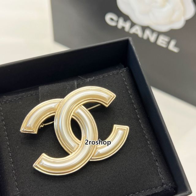 CHANEL 브로치