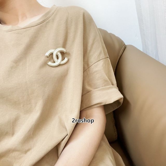 CHANEL 브로치