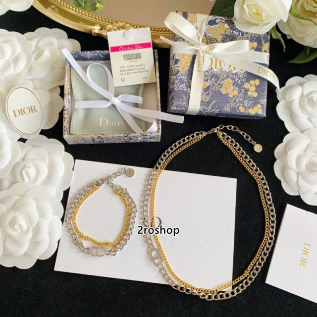 DIOR 목걸이