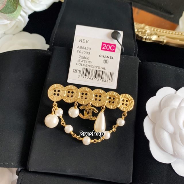 CHANEL 브로치