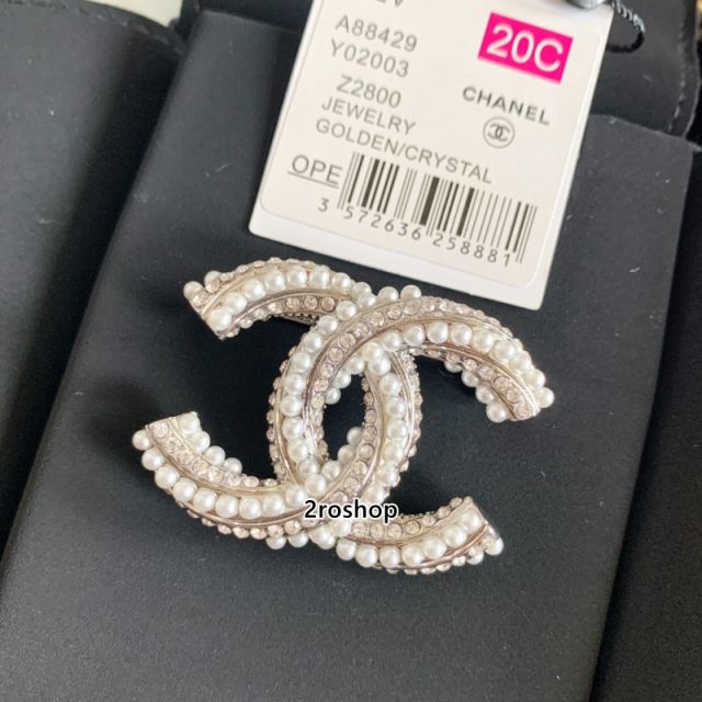 CHANEL 브로치