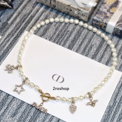 DIOR 목걸이