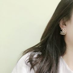 CHANEL 피어싱
