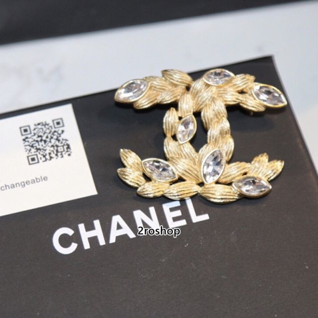 CHANEL 브로치