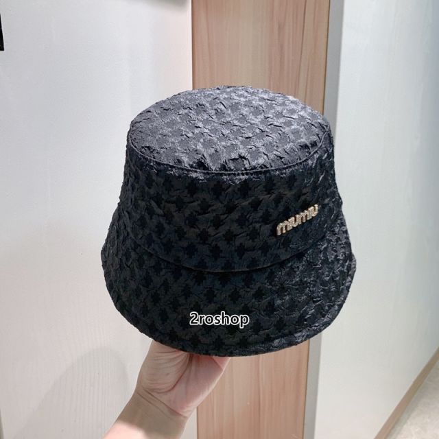 미우미우버킷햇