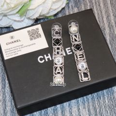 CHANEL 피어싱