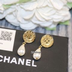 CHANEL 피어싱