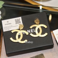 CHANEL 피어싱