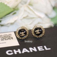 CHANEL 피어싱
