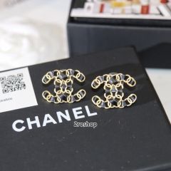 CHANEL 피어싱