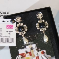 CHANEL 피어싱