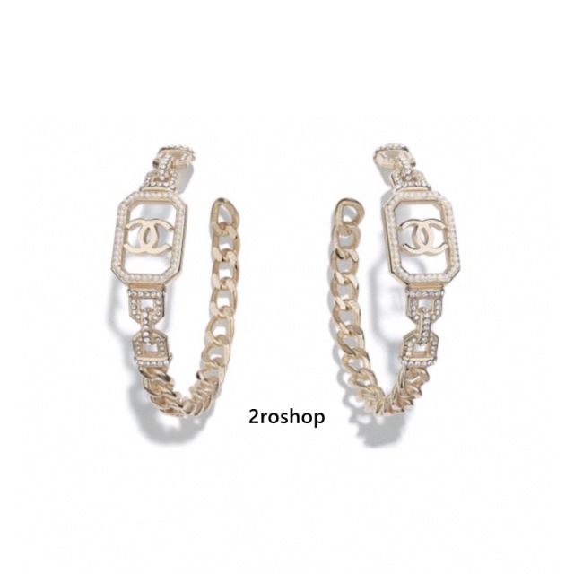 CHANEL 피어싱