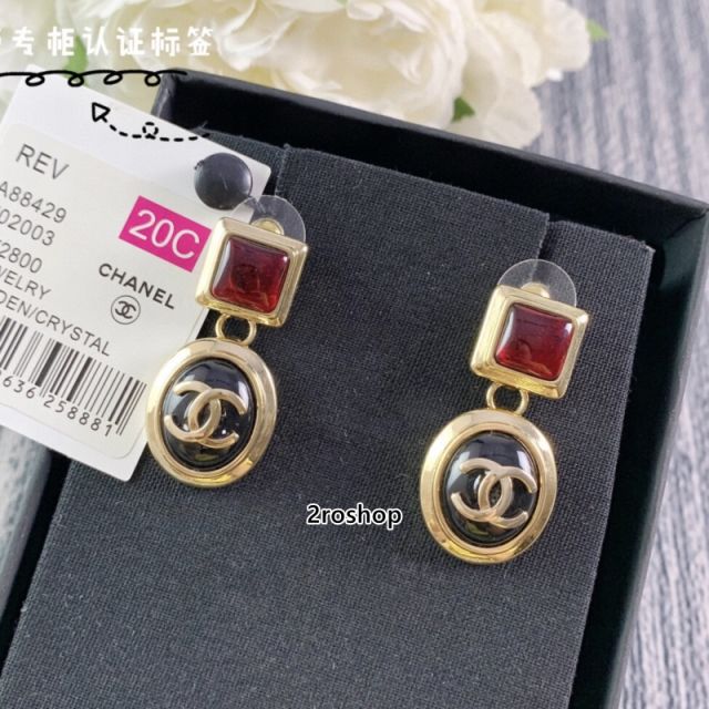CHANEL 피어싱