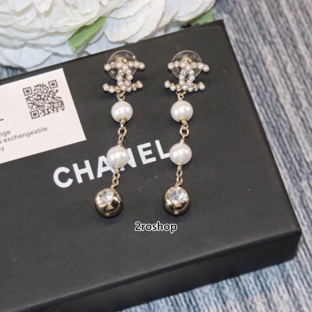 CHANEL 피어싱