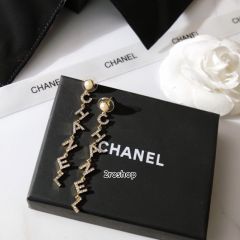 CHANEL 피어싱