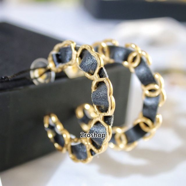 CHANEL 피어싱